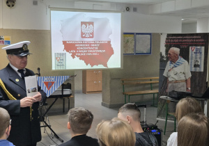 Na zdjęciu prelegent - Mirosław Firkowski