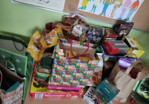 Dary od społeczności szkolnej ISP 67.