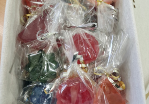 Przygotowane mydełka przez uczniów klasy 5c.