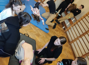 Warsztaty z pierwszej pomocy przedmedycznej.