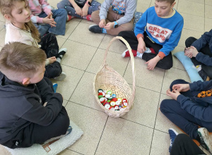 Graj z plastikiem – czytaj, licz i ratuj planetę.