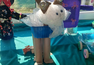 Kreatywne zabawki ekologiczne z różnych „eko-śmieci”.