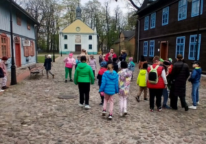 Uczniowie klas 2 podczas wycieczki po Łodzi.