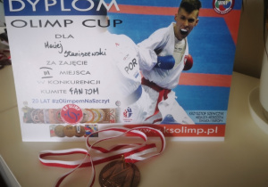 Dypom i medal